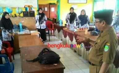 Pertama Masuk Kerja,Kadis Dinas Pendidikan Benteng Sidak Sekolah