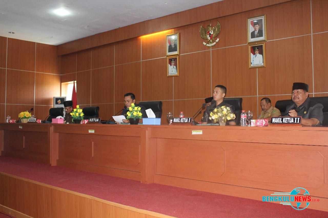 Eksekutif Inisiasi Reperda Perlindungan Tenaga Kerja Lokal dan Pilkades