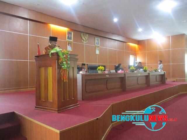 Paripurna Mendengarkan Jawaban Bupati Terhadap Pandangan Fraksi atas Usulan 2 Raperda
