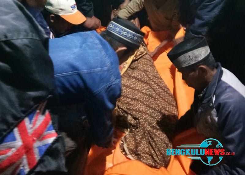 Warga Topos Tewas Bersimbah Darah