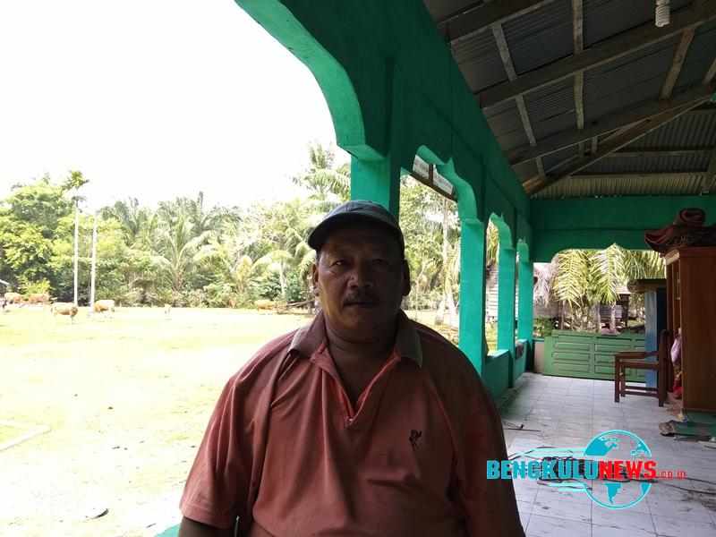 Janjikan Bantuan Air Bersih, PDAM Cuma Pasang Pipa