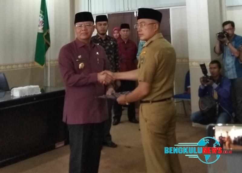 Bupati Tersangka, Gusnan Mulyadi Jadi Plt