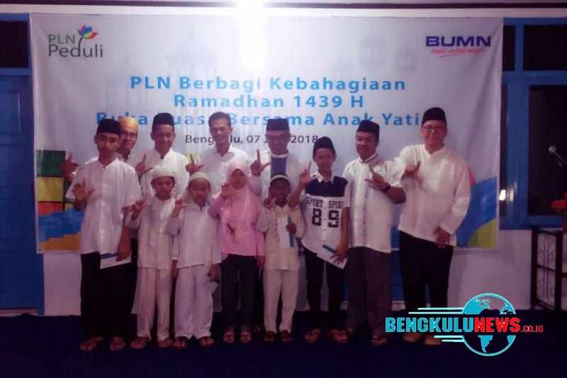 PLN Bengkulu Berbagi Sembako
