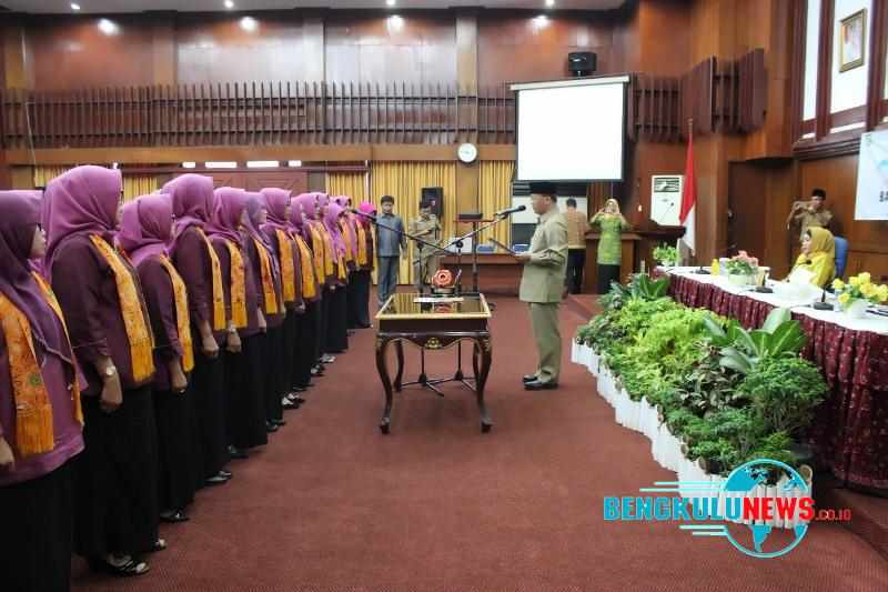 Badan Kerjasama Organisasi Wanita (BKOW) Provinsi Bengkulu dikukuhkan oleh Plt Gubernur Provinsi Bengkulu Rohidin Mersyah