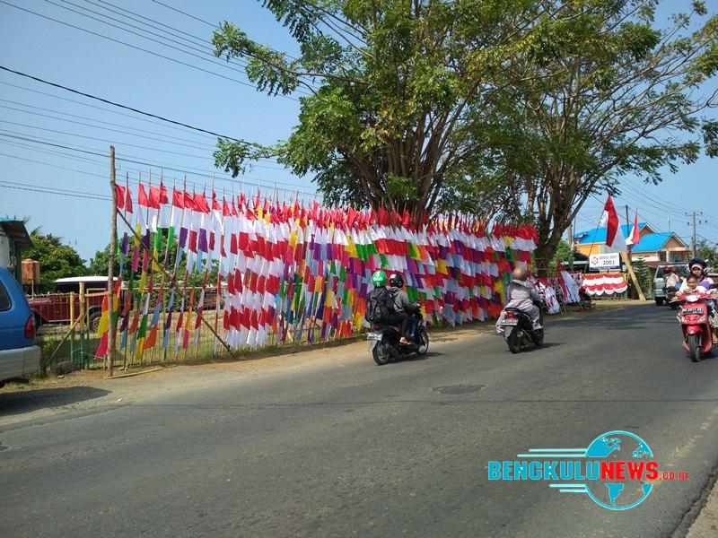 Jelang hari Kemerdekaan, Pedagang Merah Putih Mulai Bermunculan