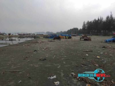 Gelombang Tinggi, Pantai Zakat Sepi