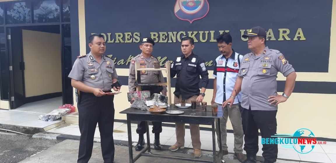 Diduga Puntung Rokok Masih Menyala, Alquran dalam Mushola Terbakar