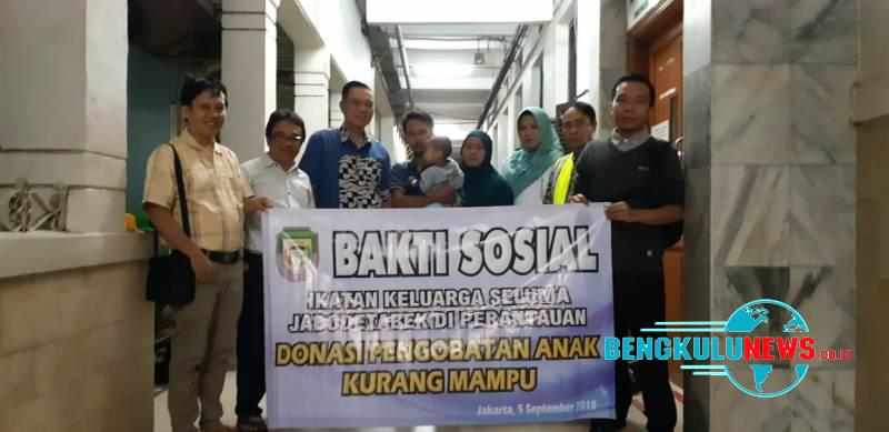 IKS Jabodetabek Serahkan Donasi Reiki di RSCM Jakarta