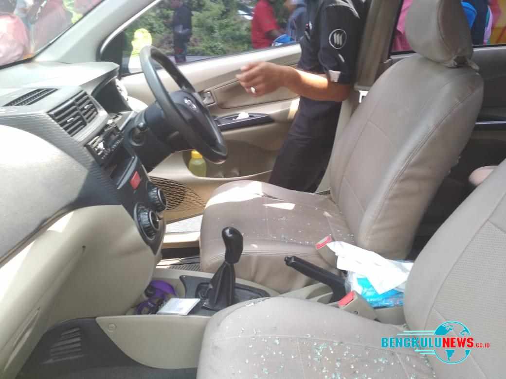 Kursi Depan Mobil Milik Dadang 