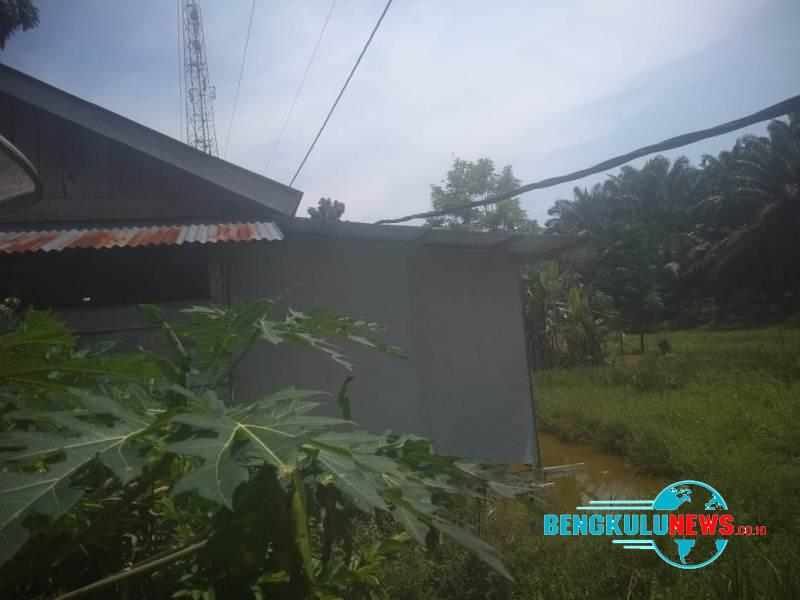 Warga Resah, Letak Kabel PLN Mengancam Keselamatan