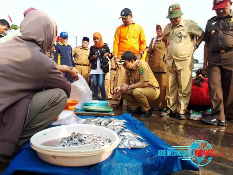Wawali dan ASN Kota, Belanja Bersama di Pasar Panorama