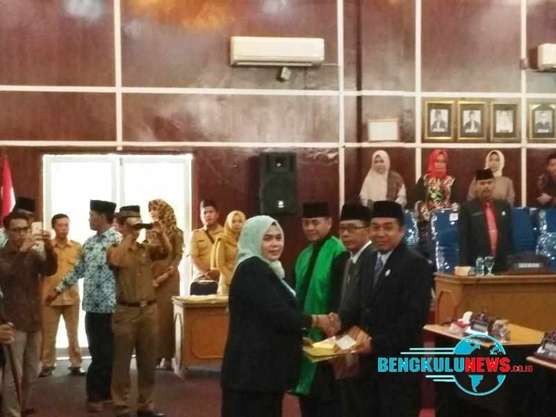 Solihin Adnan dan Marliadi Resmi Dilantik Gantikan PAW Yudi dan Sutardi