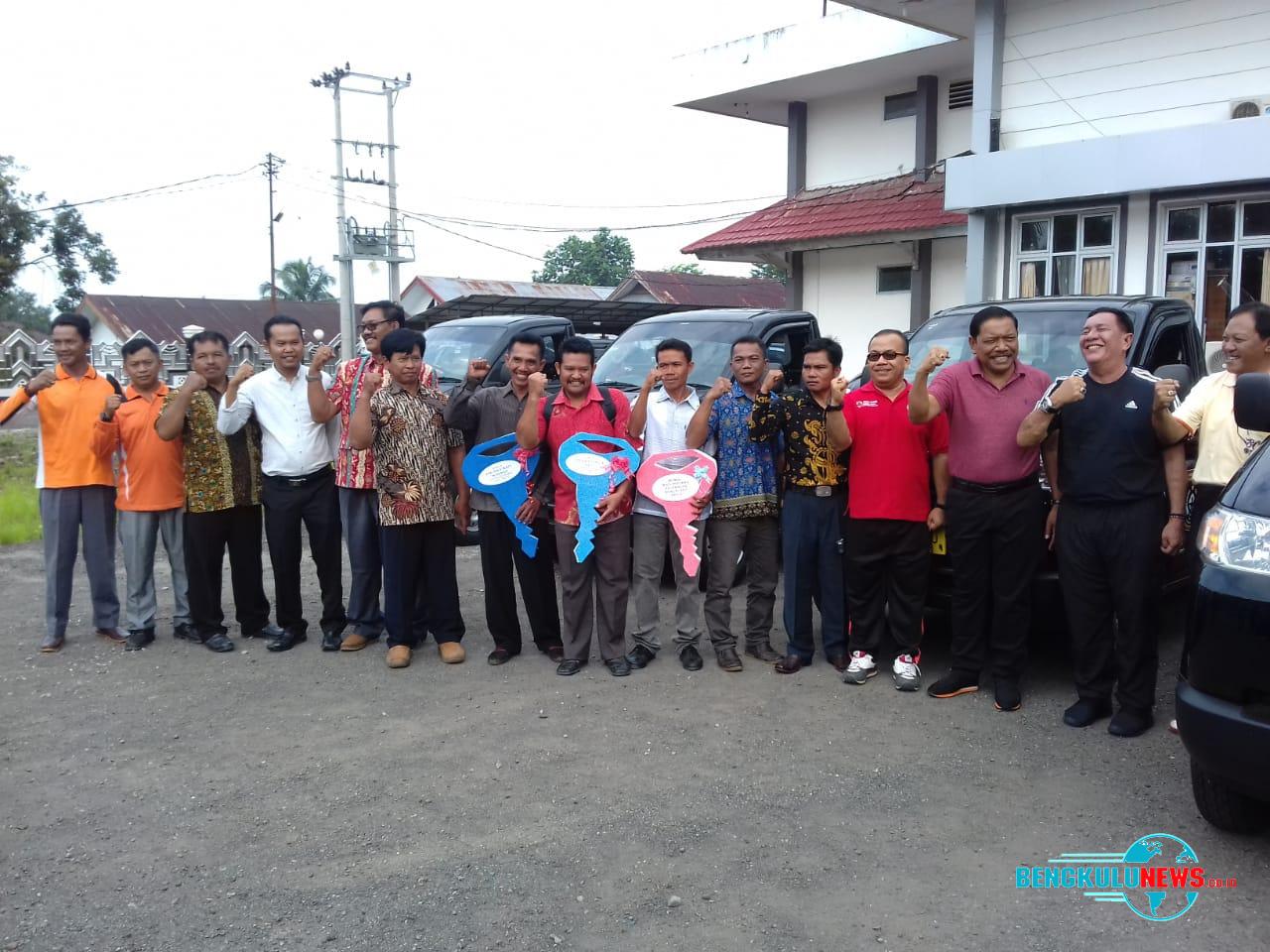 10 Unit Mobil BUMDes Dibagikan