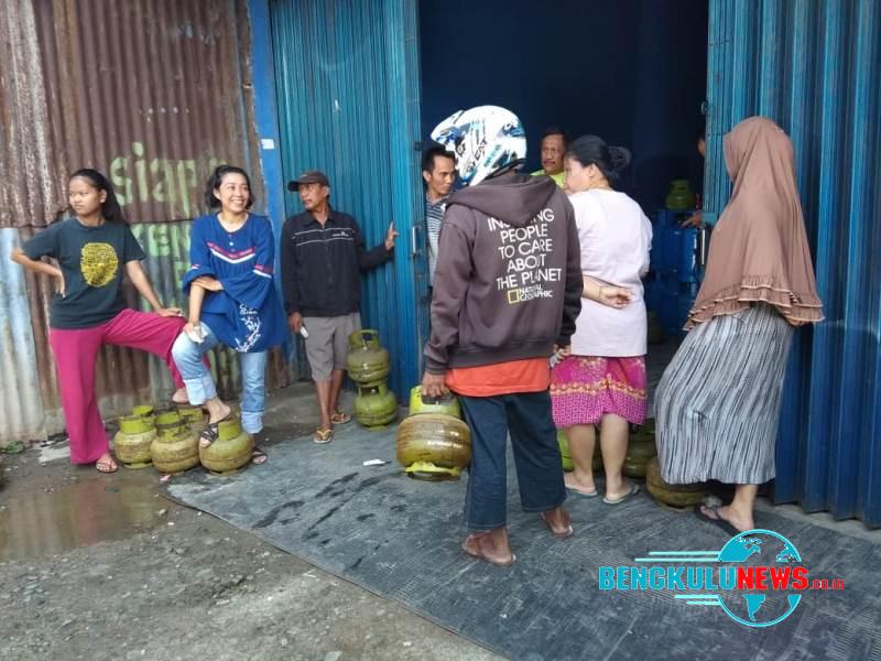 Pangkalan Elpiji Diduga Pilih Kasih