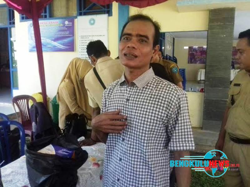Dewan Beri Solusi Samisake untuk Pedagang Pantai Panjang