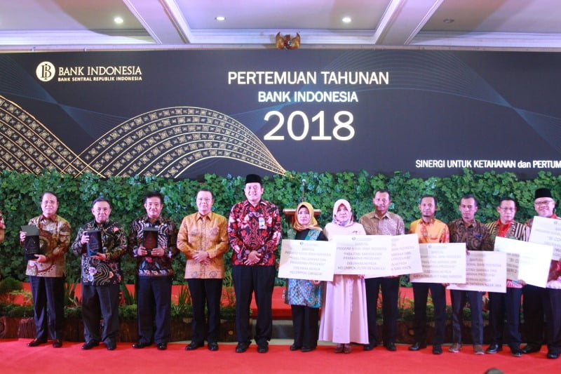 GUBERNUR HADIRI PERTEMUAN TAHUNAN BI 
