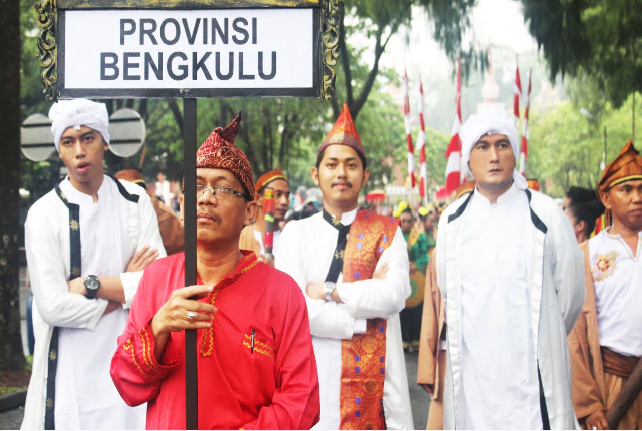 Arak-arakan hari pahlawan