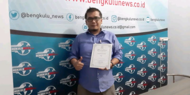 Bengkulu News Terima Sertifikat dari Dewan Pers