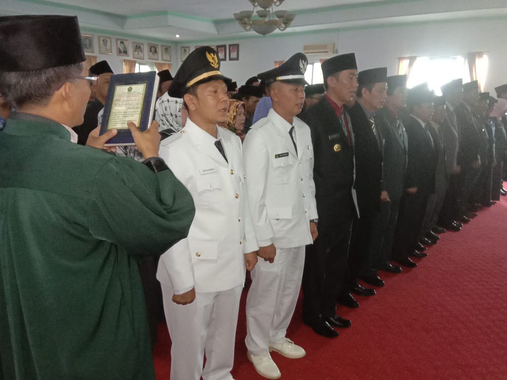 Bupati Mutasi Ratusan Pejabat Rejang Lebong
