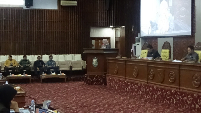 Paripurna Penyampaian Nota Penjelasan Gubernur