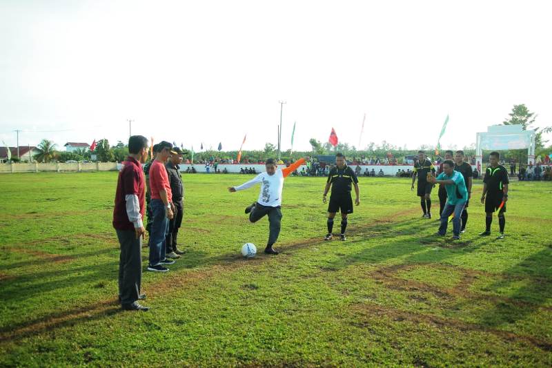 Open Turnamen Cup VII Desa Air Buluh Resmi Dibuka