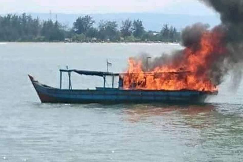 Trawl Dibakar Nelayan