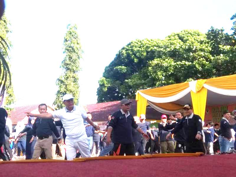 Senam Germas SMPN 1 Ujan Mas Dimeriahkan Pejabat