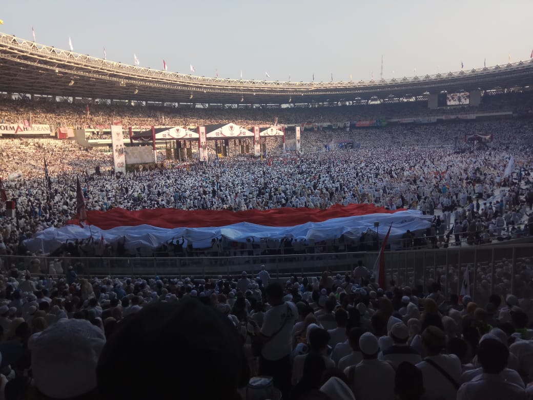 Massa Kampanye Akbar Prabowo sambut Istimewa Kehadiran Mbak Tutut dan Titiek Soeharto