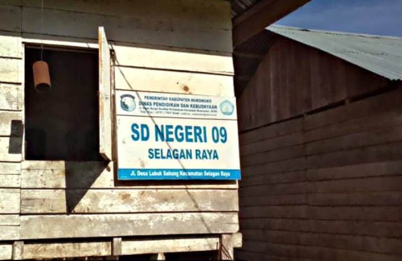 Sekolah di Tempat Ini Tak Tersentuh Pembangunan