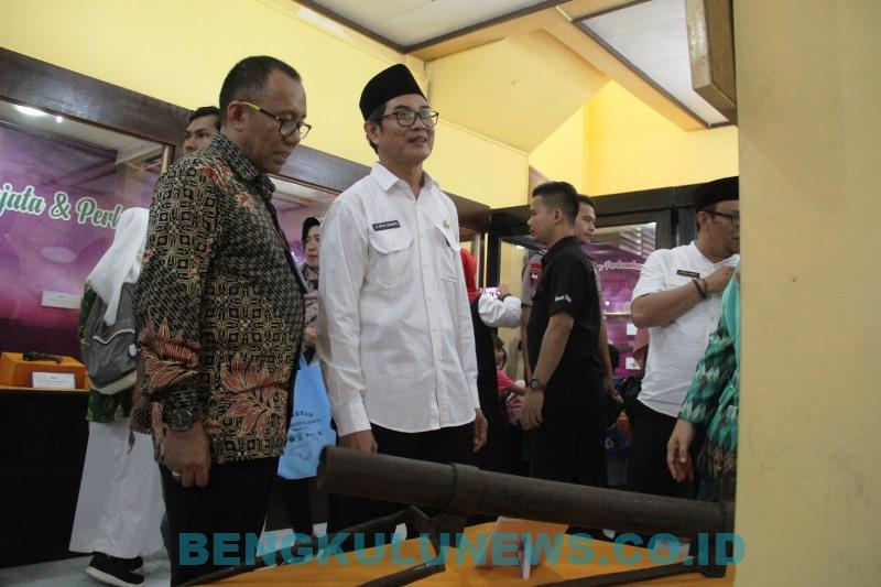 Senjata Tradisional Khas Bengkulu Dipamerkan