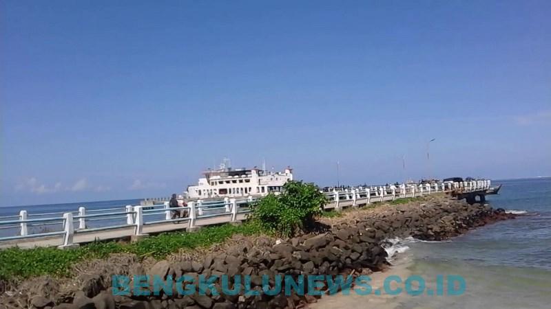 Dermaga Kahyapu Enggano