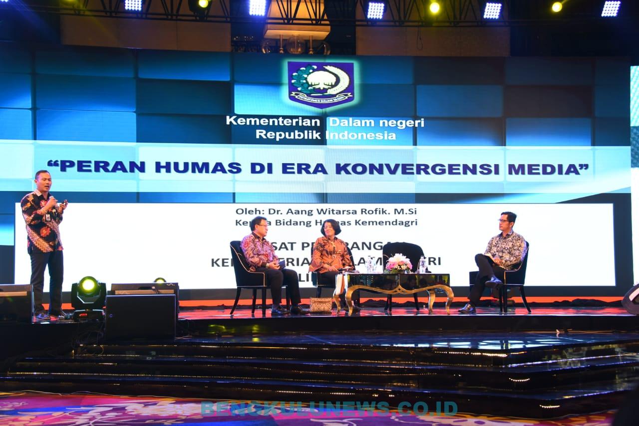 Peran Humas Era Konvergensi Media