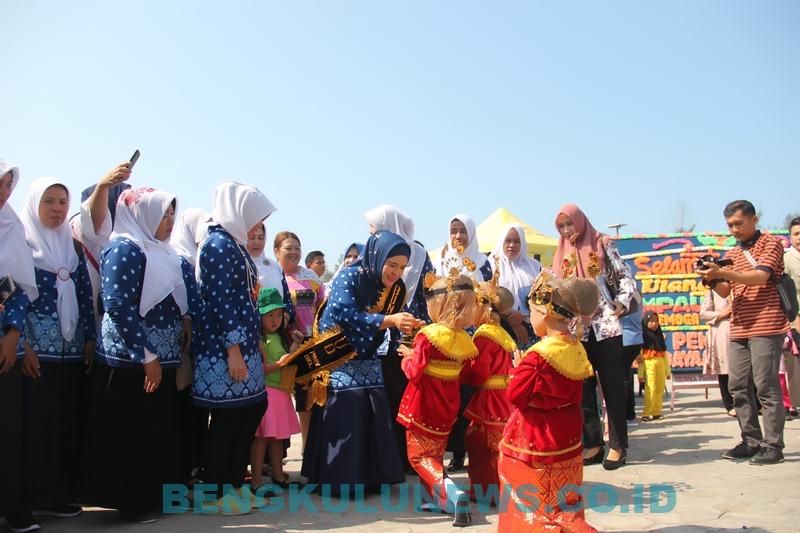 Ini Cara Membentuk Karakter dan Sikap Anak Menurut Bunda Paud Provinsi Bengkulu
