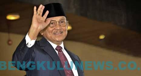 Mantan Presiden RI, BJ Habibie Tutup Usia