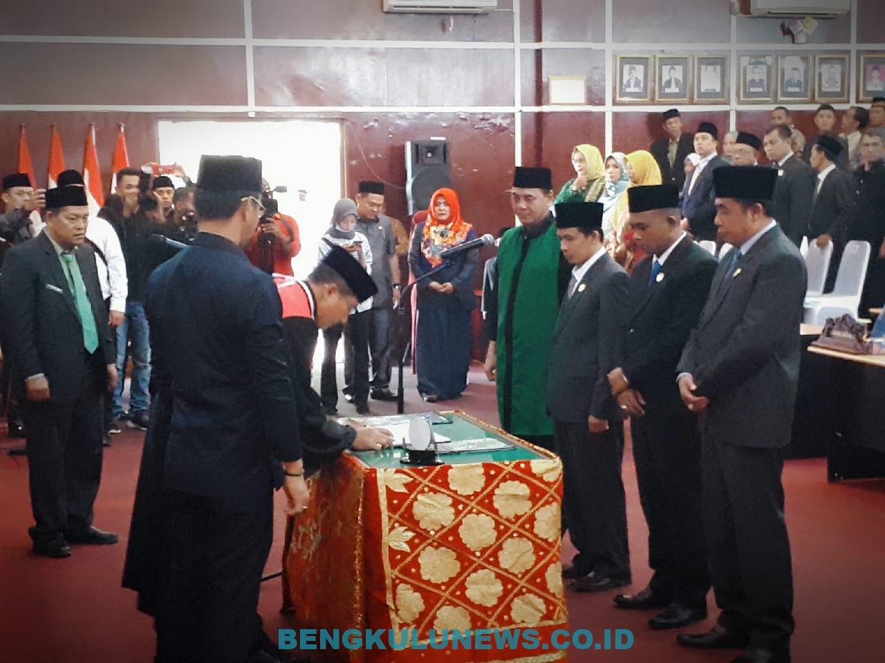 Pimpinan DPRD Kota Bengkulu Resmi Definitif