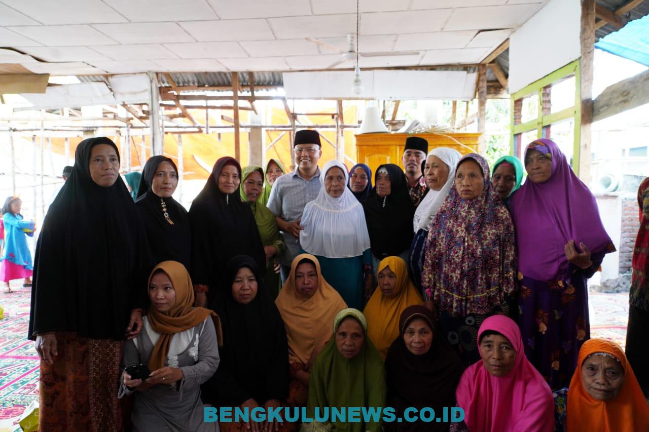 Di Bengkulu Utara, Rohidin Dikenal Sangat Akrab dengan Masyaraka