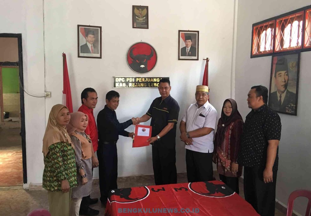Robiansyah Ambil Formulir Balon Bupati PDIP Rejang Lebong