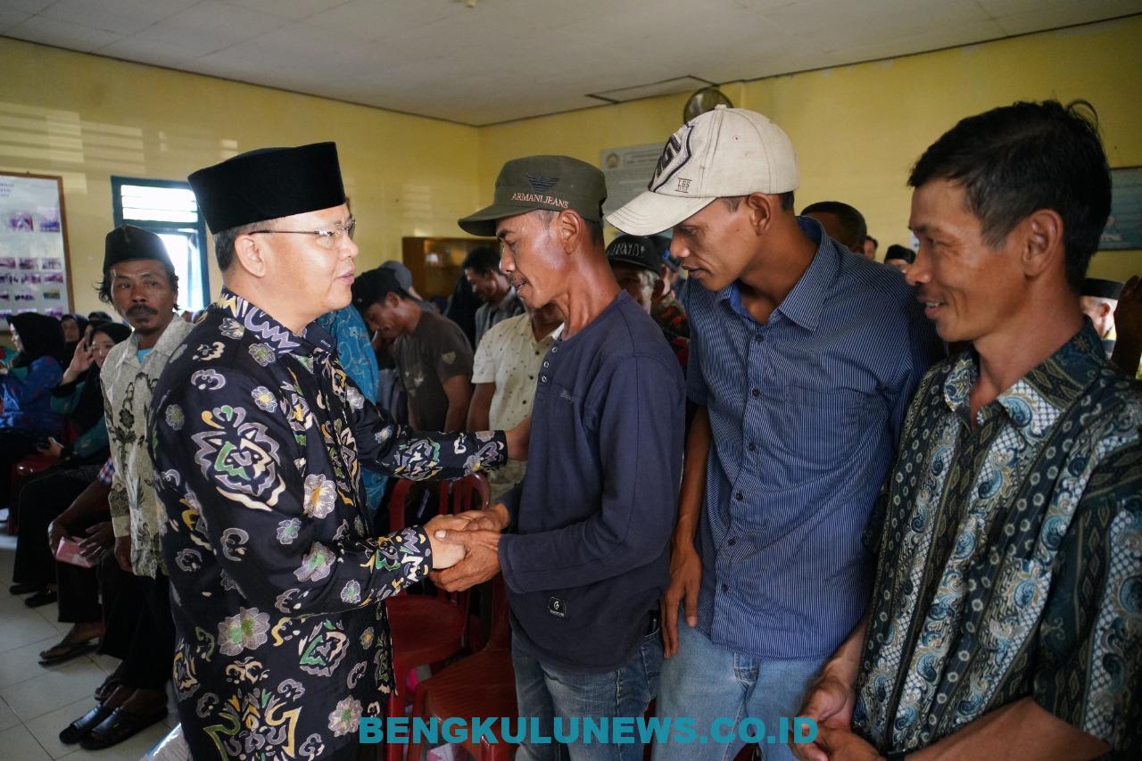 Gubernur Rohidin Pastikan Tidak Ada Kecurangan dalam Penyaluran Bantuan
