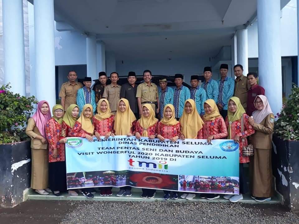Tampil di TMII, Sekda Minta Tim Pentas Seni dan Budaya Jaga Nama Baik Seluma