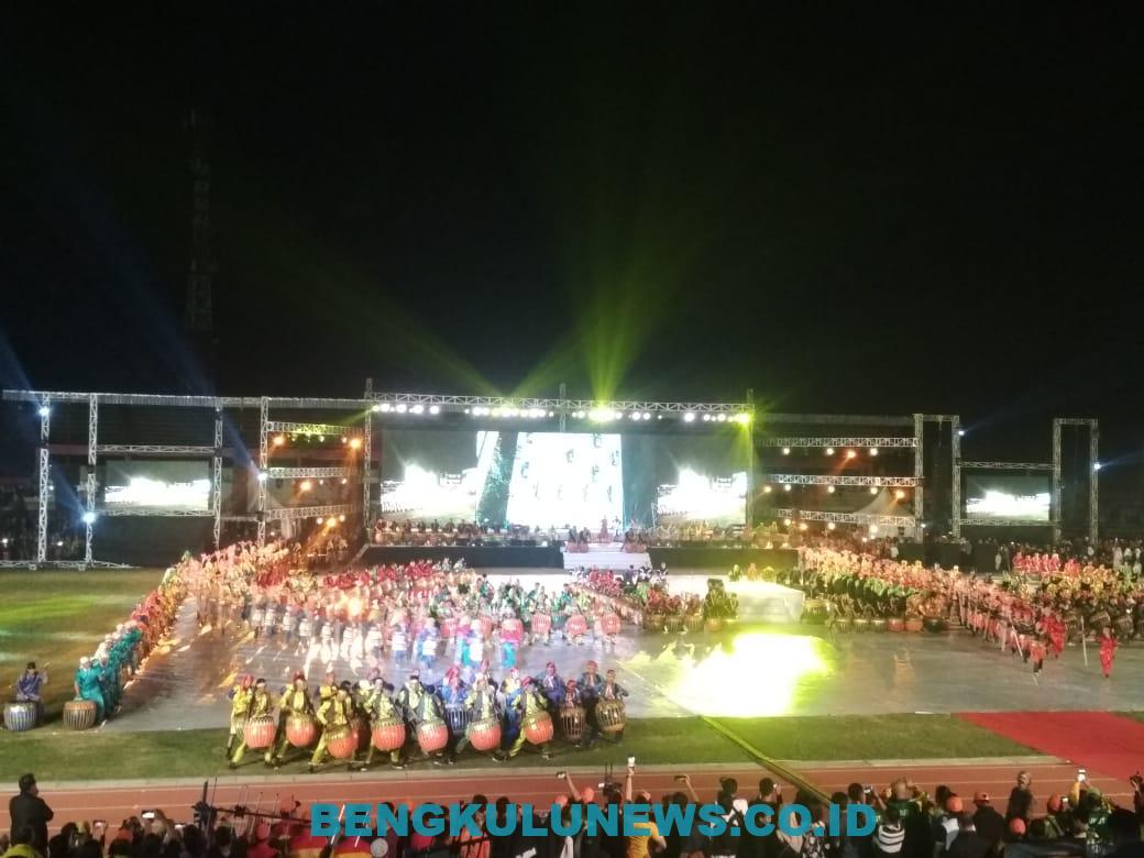 Penyalaan Obor dan Kembang Api Opening Ceremony PORWIL X, Meriah dan Spektakuler