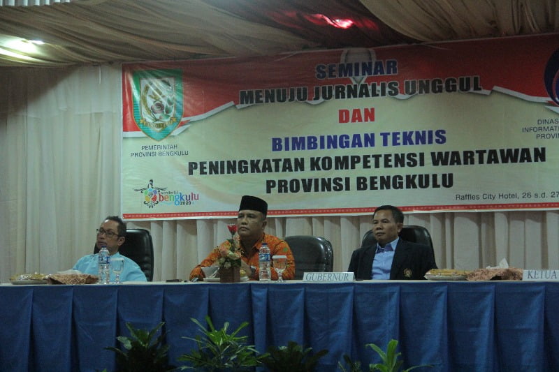 Pengurus PWI Pusat Marah Sakti Siregar, Kadis Kominfotik Jaduliwan, Ketua PWI Bengkulu, Zacky Antoni (dari kiri)