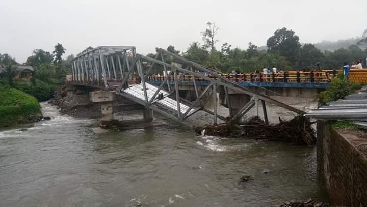 Proyek Jembatan Dikerjakan PT Gading Utama Roboh