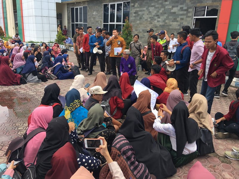 Mahasiswa IAIN Curup Demo Tuntut Transparansi Anggaran
