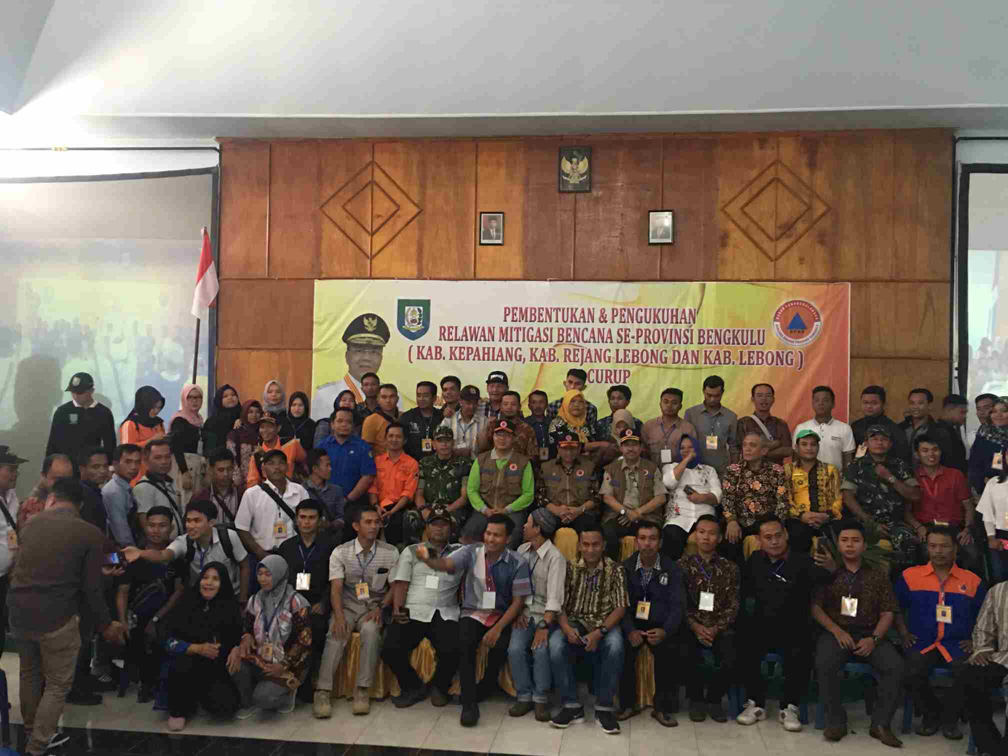 Kukuhkan Relawan Mitigasi, Gubernur Rohidin Sebut Keberhasilan Pimpin Bengkulu