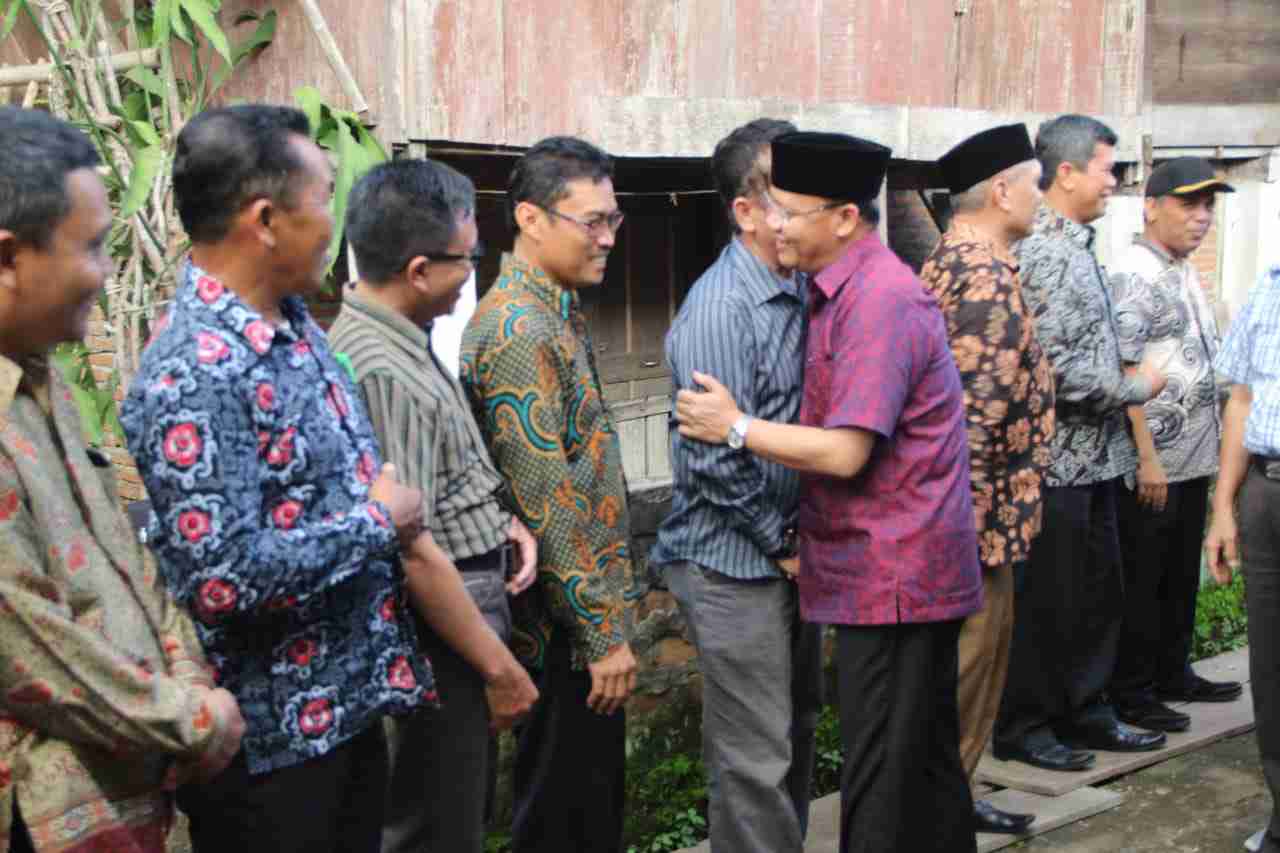 Masyarakat Lembak Rasakan Mulusnya Jalan Perbatasan