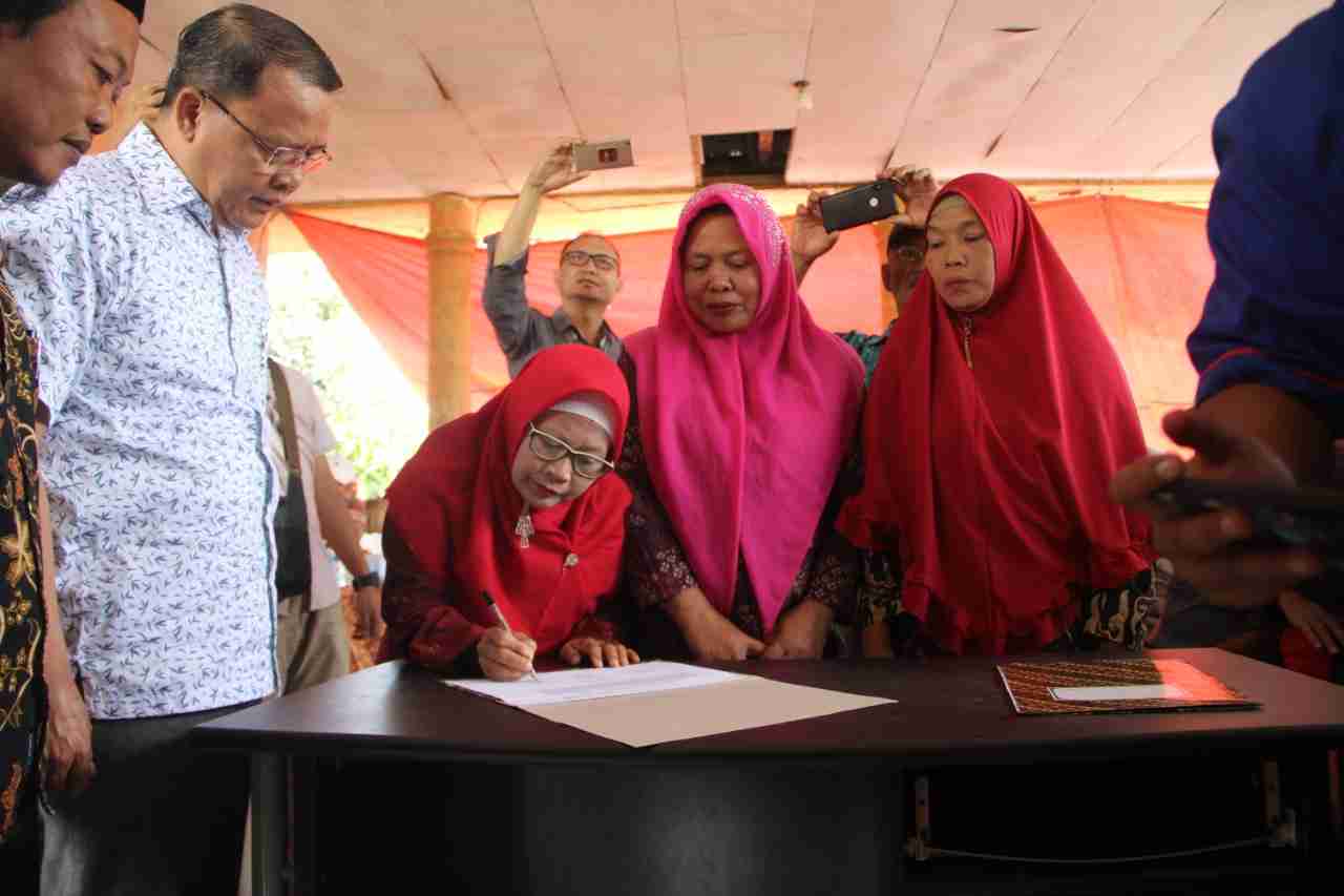 Perhatian Gubernur Terhadap Kopi Menginisiasi Desa Kopi Tangguh Iklim