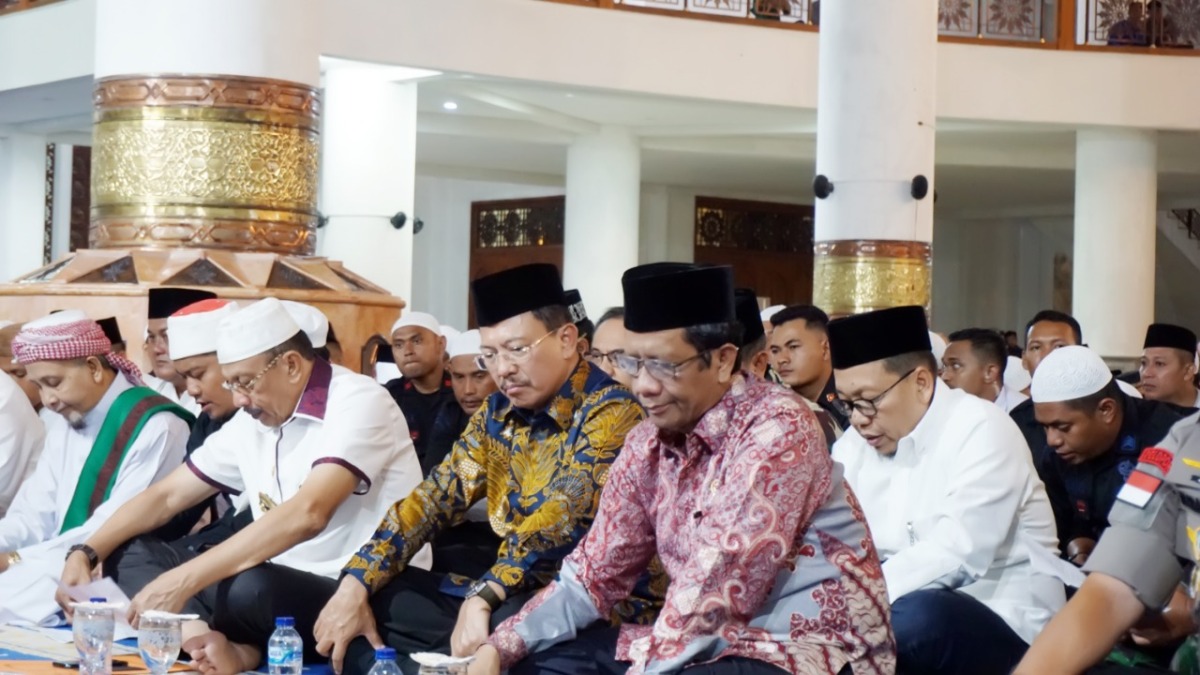 Mahfud MD Ajak Masyarakat Natuna Bersholawat, Dzikir dan Doa untuk Indonesia