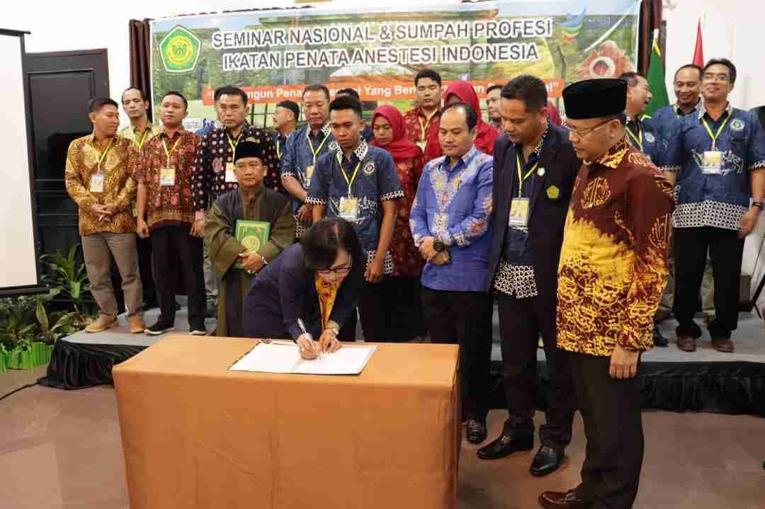 Diambil Sumpah, Anestesi Berkomitmen Tingkatkan Derajat Kesehatan Masyarakat