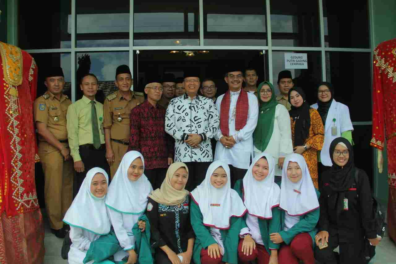 Laboratorium STIKES Mandiri Sakti Diresmikan, Rohidin : Kita Dorong Melalui APBD