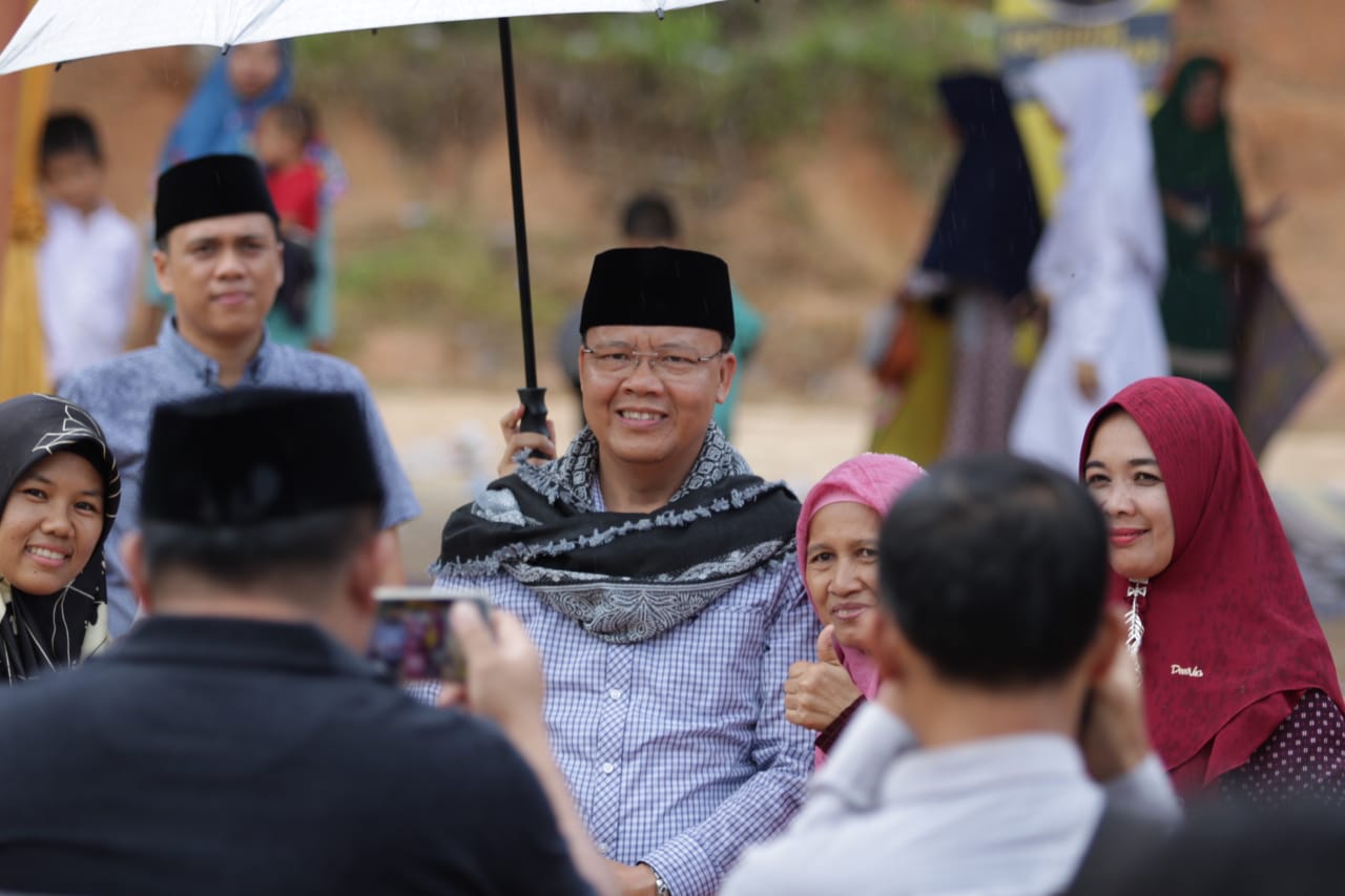 Masyarakat Mukomuko Minta Gubernur Rohidin Semangat Bangun Bengkulu